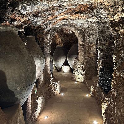 Bodegas subterráneas de Castilla y León, patrimonio popular - En clave Turismo | Escuchar