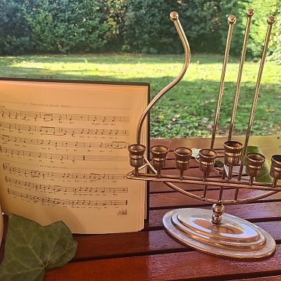 Erensya Ispánika: Los romanses guadrados i kuentos sefardíes - Emisión en sefardí | Escuchar