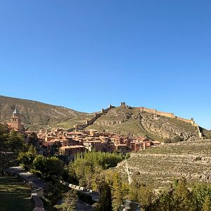Marca España - Españoles que quieren regresar y hacer vida en los pueblos - Marca España | Escuchar
