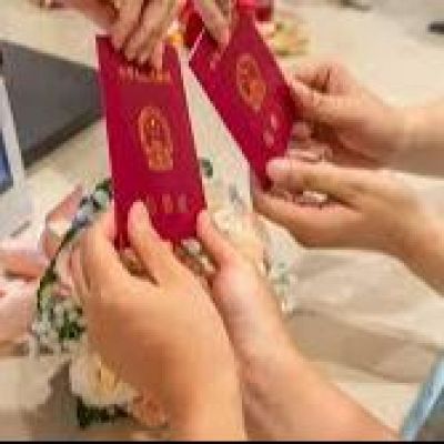 Trámites consulares y cultura navideña en España - Emisión en chino | Escuchar