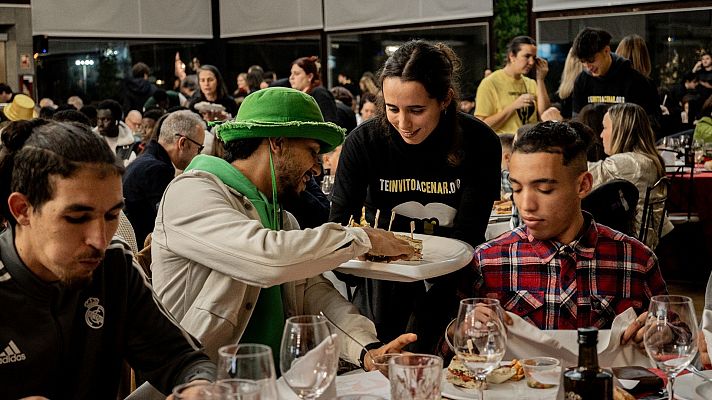 Un Noël solidaire en famille pour les plus vulnérables - Émission en français | Escuchar