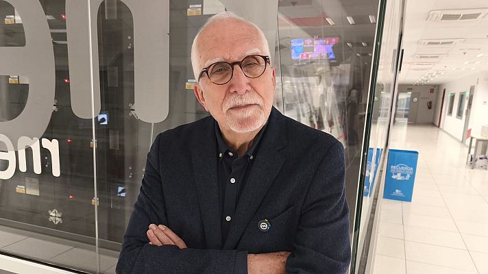 El ojo crítico - Luis Mateo Díez: \"Vivimos en un estropicio mundial imposible de creer\" - Escuchar ahora