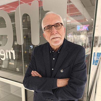 El ojo crítico - Luis Mateo Díez: \"Vivimos en un estropicio mundial imposible de creer\" - Escuchar ahora