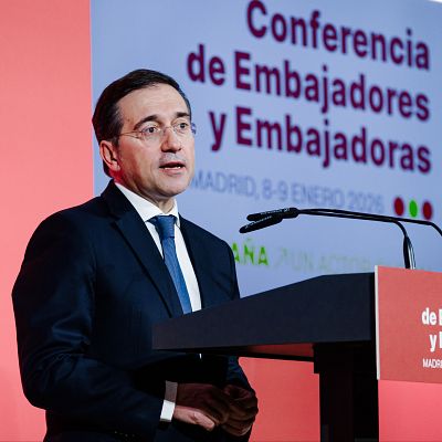 Albares confirma en RNE la liberación de cinco españoles en Venezuela - 24 horas | Escuchar