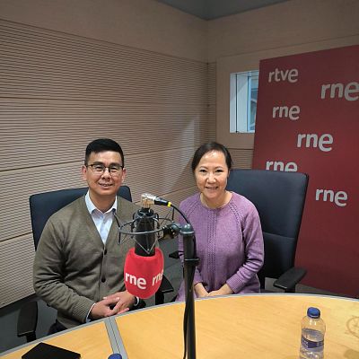 Diálogo con el presidente de la Asociación China de España - Emisión en chino | Escuchar