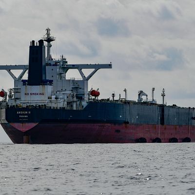 Arturo López-Levy: \"El bloqueo naval contra Venezuela es una acción de guerra con efectos directos sobre Cuba\" - 24 horas | Escuchar