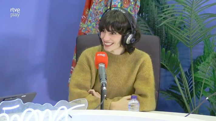 Mañana más - Coco Dávez celebra 10 años \"sin caras\" - Mañana más | Escuchar