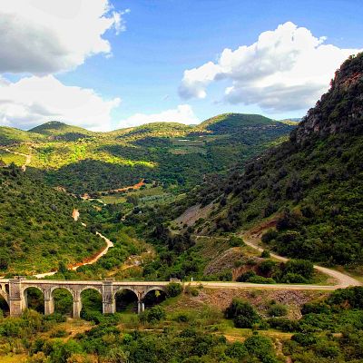 Vía Verde de la Sierra, provincias de Sevilla y de Cádiz - La Iberia verde | Escuchar