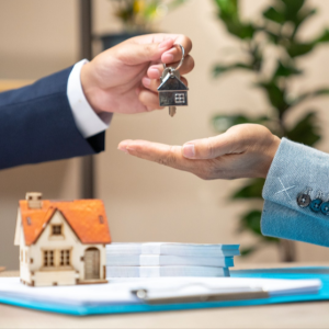 L'Entrellat - L'Entrellat - Hamid i el racisme immobiliari: "Ni amb bona nòmina ni contracte em criden per llogar un pis" - L'Entrellat | Escoltar