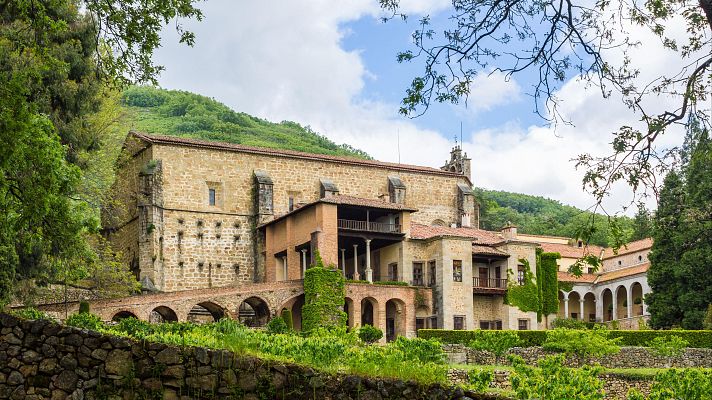 Caminamos por la ruta que une Cantabria y Extremadura - En clave Turismo | Escuchar