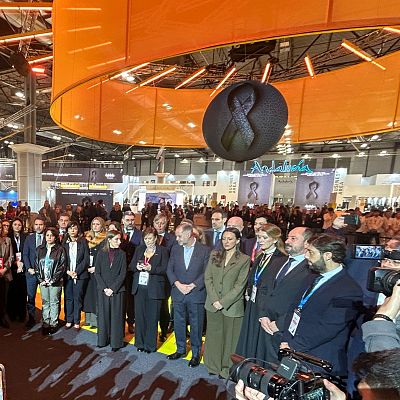 Comienza Fitur 2026 con el luto por la tragedia ferroviaria - En clave Turismo | Escuchar