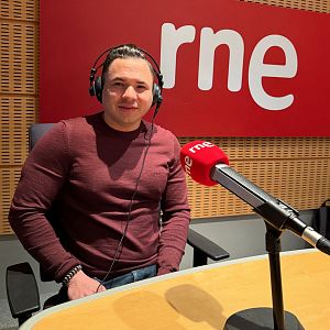 Jaquelandia - Jaquelandia - Las amigas jubiladas y Daniel Pulvett - Jaquelandia | Escuchar