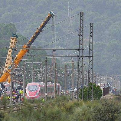 \"Algo tiene que cambiar en el sistema ferroviario\" - Las mañanas de RNE | Escuchar