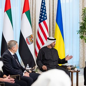 Cinco continentes - Cinco Continentes - Reunión trilateral en Abu Dabi entre Ucrania, EEUU y Rusia - Escuchar ahora