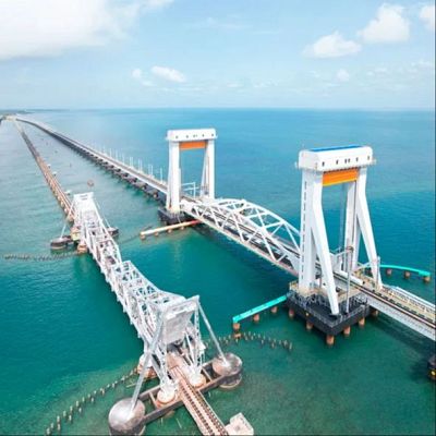 Dos generaciones de ingenieros premiados miran al futuro - A golpe de bit | Escuchar