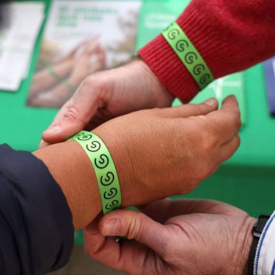 AECC: \"Las personas con cáncer no son solamente pacientes\" - Las mañanas de RNE | Escuchar