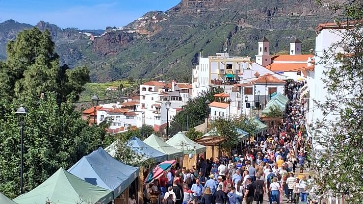 Tejeda se vuelca con sus Fiestas del Almendro en Flor - En clave Turismo | Escuchar