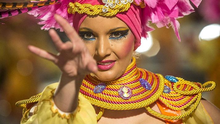 Águilas celebra su gran Carnava - Celebrando España | Escuchar