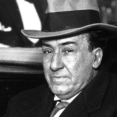 Tirando de archivo - Alma y esencia de Antonio Machado - Tirando de archivo en Radio 5 | Escuchar