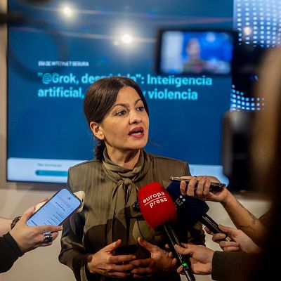 Rego (IU): \"La izquierda debe reconectar con la juventud\" - Mediodía en RNE | Escuchar