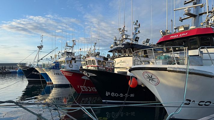 Cuando los pescadores salvaron la emisión de Radio Exterior - Españoles en la mar | Escuchar