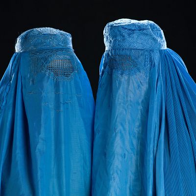 Prohibición del burka: \"Su uso es minoritario, solo buscan votos\" - Mediodía en RNE | Escuchar