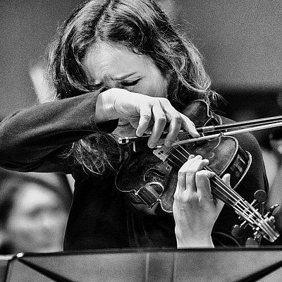 Temporada de Euroradio - Sir Simon Rattle y Patricia Kopatchinskaja, entre lo húngaro y lo español - 16/02/26 - Temporada de Euroradio | Escuchar
