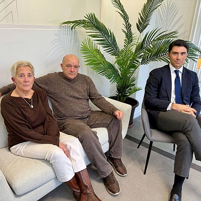 Al margen de la ley - Pilar Lafuente: \"Creemos que Miguel Villafuerte está detrás\" - Escuchar ahora