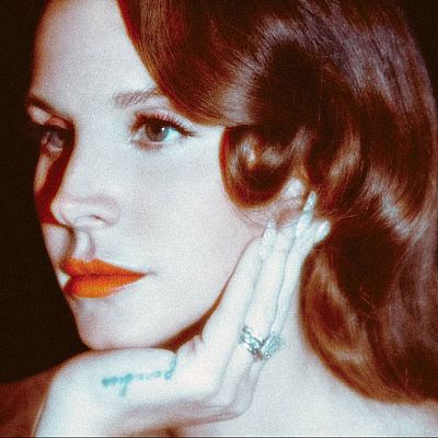 Lana Del Rey enseña 'White Feather Hawk Tail Deer Hunter' - nanana | Escuchar