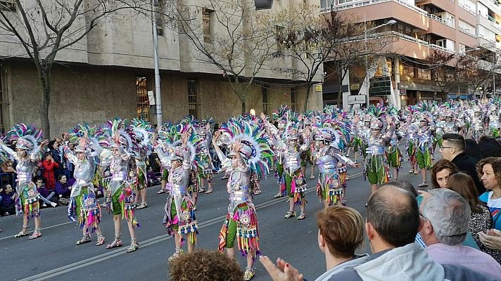 Carnaval de Badajoz, humor y música que toman la calle - Celebrando España | Escuchar