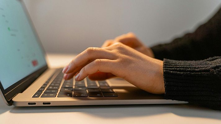 Políticas públicas y microcredenciales universitarias - Espacio iberoamericano | Escuchar