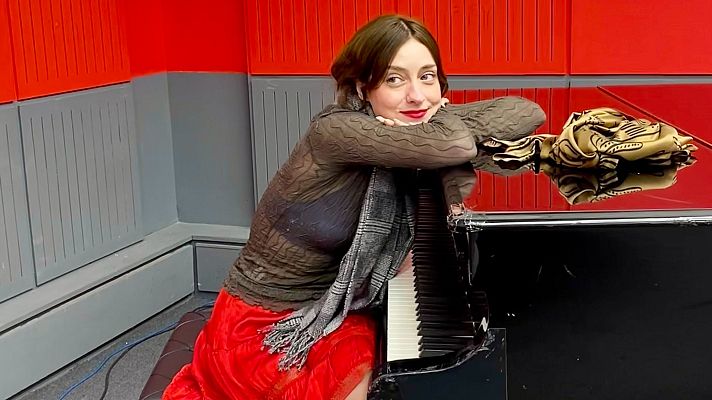 El típico programa - El 'Rojo relativo' de Russian Red - 21/02/26 - El típico programa | Escuchar