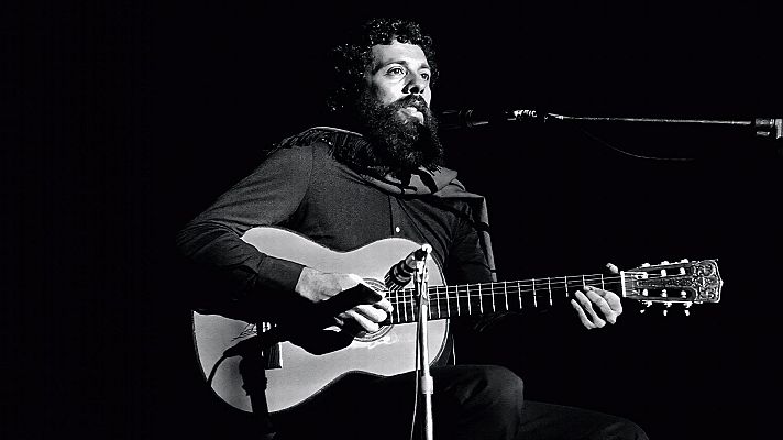 Facundo Cabral, el cantor de aquí y de allá - Documentos RNE | Escuchar