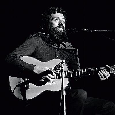 Facundo Cabral, el cantor de aquí y de allá - Documentos RNE | Escuchar