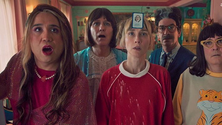 De serie - 'Rafaela y su loco mundo' | + humor, examinando 'Aída' - 21/02/26 - De serie | Escuchar