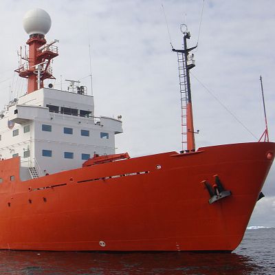 Conexión con un buque científico en la Antártida - Españoles en la mar | Escuchar