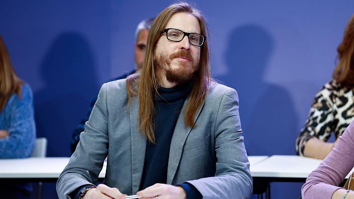 Fernández (Podemos):\"Que el emérito vuelva para sentarse en el banquillo\" - 24 horas | Escuchar