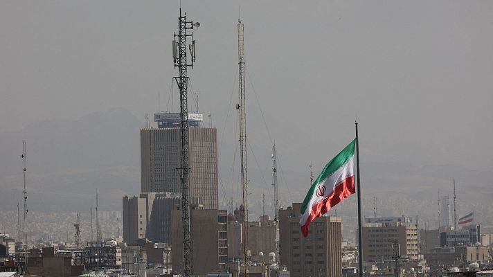 Majedeh Bozorgi, jurista y defensora de los dd.hh.: \"El pueblo de Irán no quiere al régimen islámico\" | Escuchar