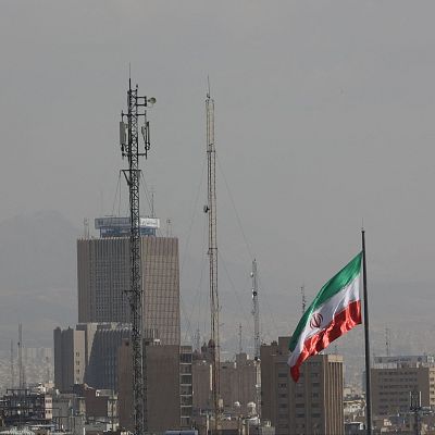 Majedeh Bozorgi, jurista y defensora de los dd.hh.: \"El pueblo de Irán no quiere al régimen islámico\" | Escuchar