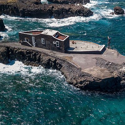 El hotel más pequeño del mundo está en la isla de El Hierro - En clave Turismo | Escuchar