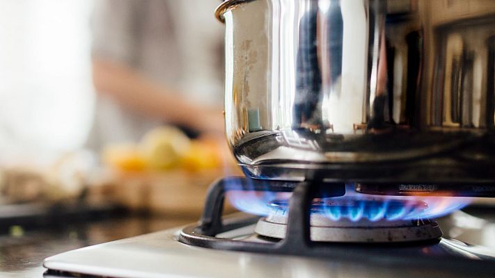 \"El suministro de gas a España es muy diversificado\" - Fin de mes | Escuchar