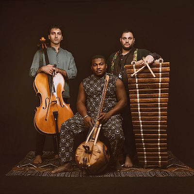 Mil mundos - Viajes africanos con remate nipón - 09/03/26 - Mil mundos | Escuchar