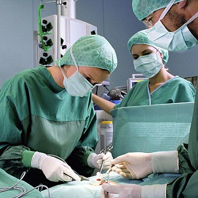 España, líder en trasplantes, afronta nuevos retos en EICR - Marca España | Escuchar