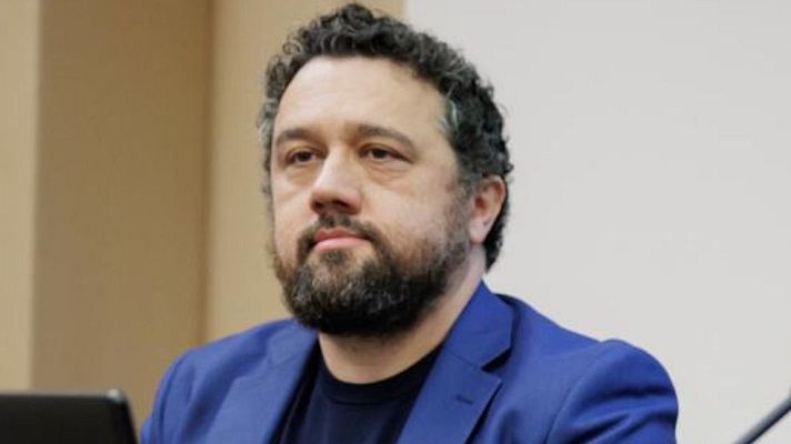 Constitución Clara. Rubén Vinagre - Un idioma sin fronteras | Escuchar