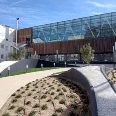 El edificio multifuncional en pleno centro de Madrid - A golpe de bit | Escuchar