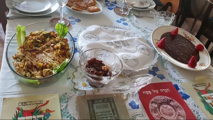 Festividad de Pesaj: Fiesta de la matzá i la livertad - Emisión en sefardí | Escuchar