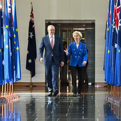 La UE cierra pactos comerciales por la incertidumbre global - 7 días | Escuchar