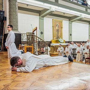 Joyas del archivo sonoro - Joyas del archivo sonoro - El sacerdocio: cómo se prepara un hombre después de recibir "la llamada" - Escuchar ahora