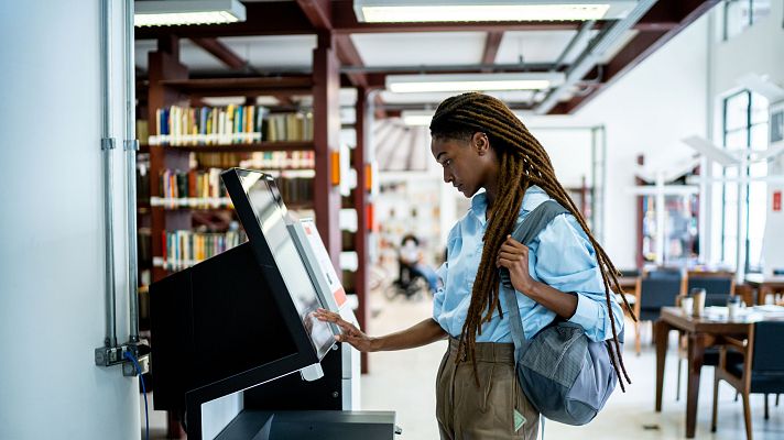 Arraigo cultural en las bibliotecas - África hoy | Escuchar