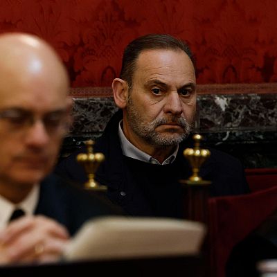 Juicios mediáticos, tiempos desiguales y riesgo de sentencias contradictorias - Las mañanas de RNE | Escuchar